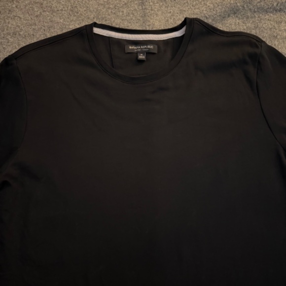 BANANA REPUBLIC Luxury Touch L/S T-Shirt - Picture 2 of 8